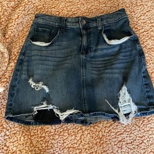 Ripped, cute skirt